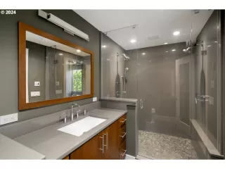 Photo #4: 24112589 Listing 