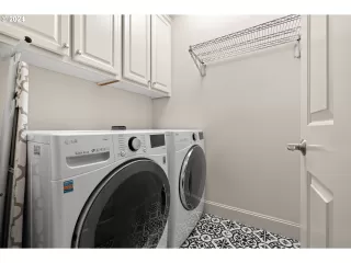 Photo #3: 24112720 Listing