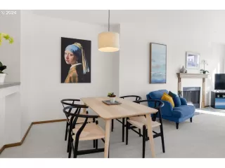 Photo #1: 24112929 Listing 