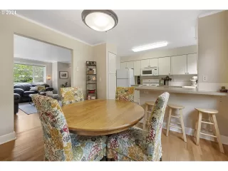 Photo #3: 24113430 Listing