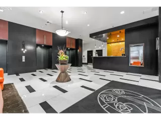 Photo #4: 24113533 Listing 