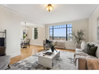 Photo #2: 24116151 Listing 