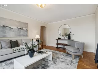 Photo #5: 24116151 Listing 