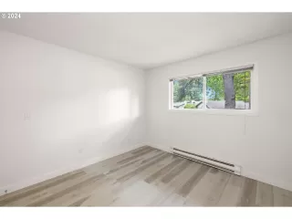 Photo #5: 24116581 Listing 