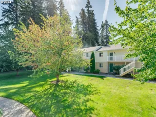 Photo #2: 24117170 Listing