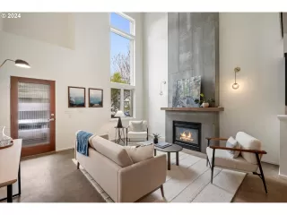 Photo #4: 24117474 Listing