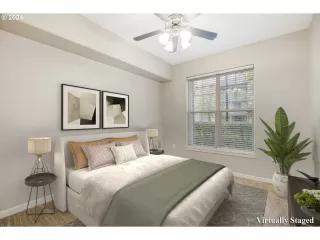 Photo #4: 24117812 Listing