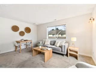 Photo #6: 24118788 Listing 