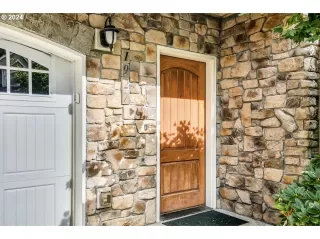 Photo #2: 24118825 Listing