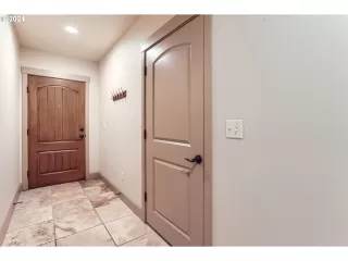 Photo #3: 24118825 Listing