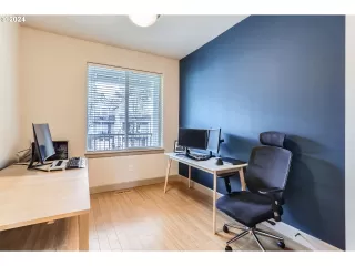 Photo #5: 24118825 Listing