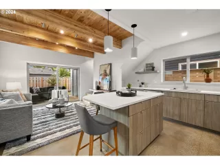 Photo #2: 24119660 Listing