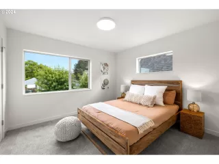 Photo #5: 24119660 Listing