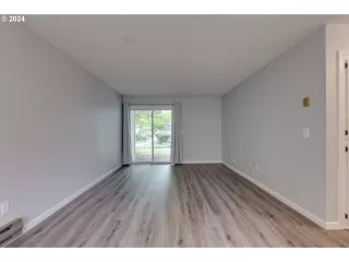 Photo #2: 24120338 Listing 