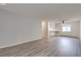 Photo #3: 24120338 Listing 