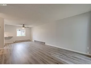 Photo #4: 24120338 Listing 