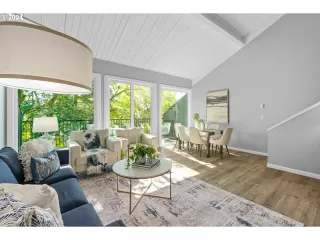 Photo #3: 24121765 Listing