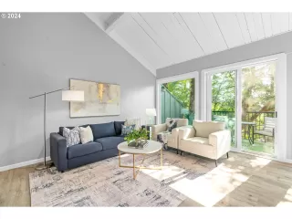 Photo #5: 24121765 Listing