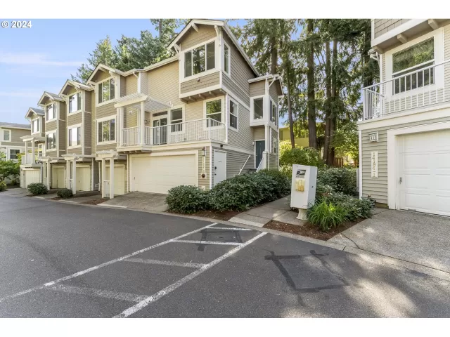 MLS: 24122024 Condo For Sale