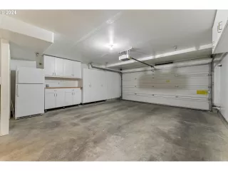 Photo #4: 24122024 Listing 