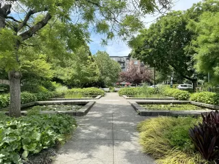 Photo #3: 24122639 Listing 