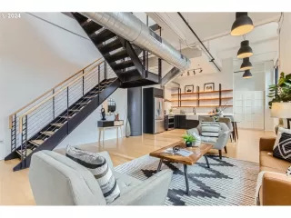 Photo #2: 24122661 Listing 