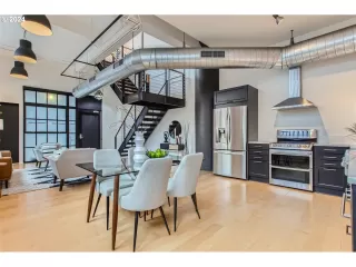 Photo #4: 24122661 Listing 