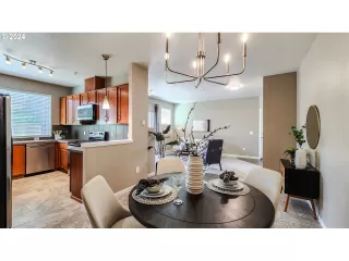 Photo #2: 24122724 Listing