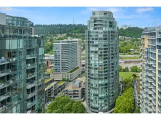 Photo #2: 24122857 Listing