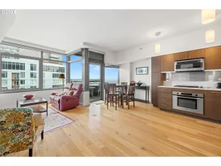 Photo #3: 24122857 Listing