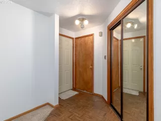 Photo #6: 24124215 Listing 