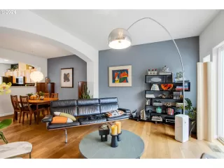 Photo #2: 24124744 Listing 