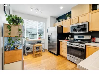 Photo #4: 24124744 Listing 