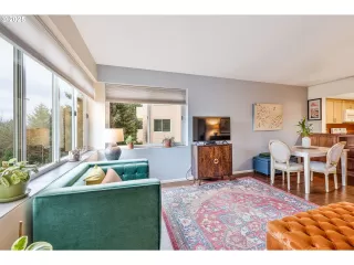 Photo #4: 24124778 Listing 