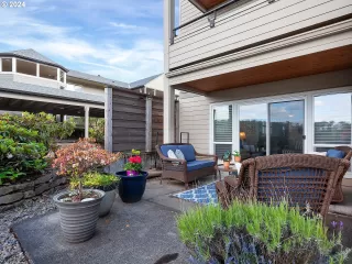 Photo #2: 24126322 Listing