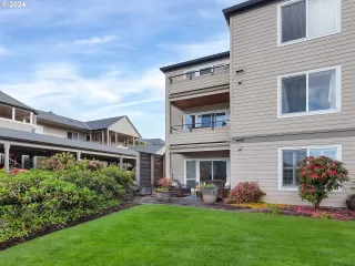 Photo #4: 24126322 Listing