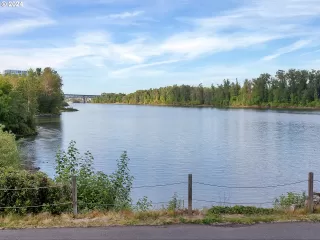 Photo #6: 24126322 Listing