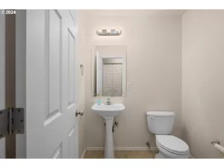 Photo #4: 24126554 Listing