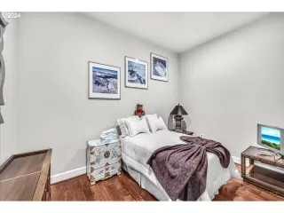 Photo #4: 24126680 Listing 