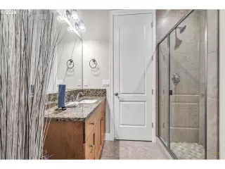 Photo #6: 24126680 Listing 