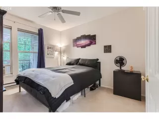 Photo #4: 24127372 Listing