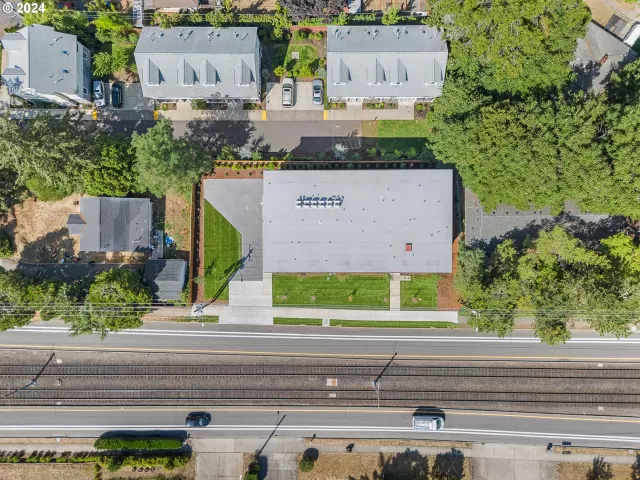 MLS: 24127460 Condo For Sale