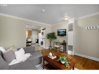 Photo #1: 24127969 Listing 