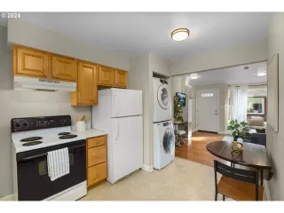 Photo #6: 24127969 Listing 