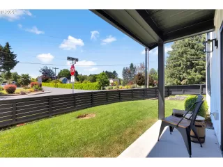 Photo #6: 241299982 Listing