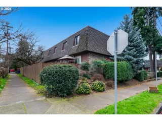 Photo #1: 24131254 Listing