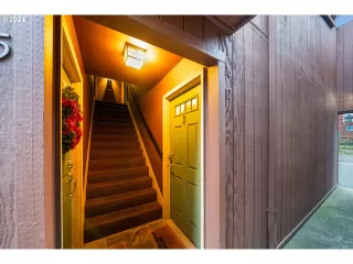 Photo #2: 24131254 Listing