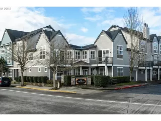 Photo #1: 24132337 Listing 