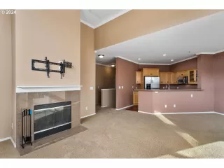 Photo #5: 24132337 Listing 