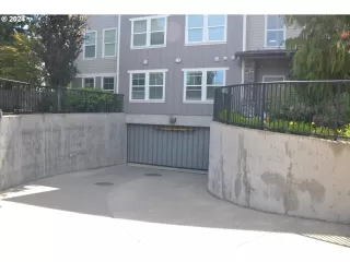 Photo #1: 24132496 Listing 